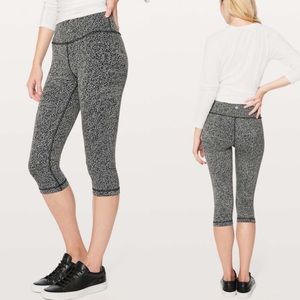 Lululemon Wunder Under Hi-Rise 1/2 Tight (17")